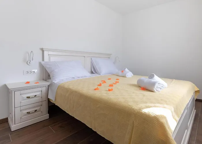 Holiday home Awesome In With Wifi Klek