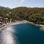 Amazing Home In Klek *