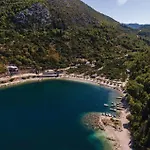 Amazing Home In Klek