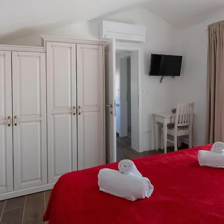 Lovely In With House A Panoramic View Klek